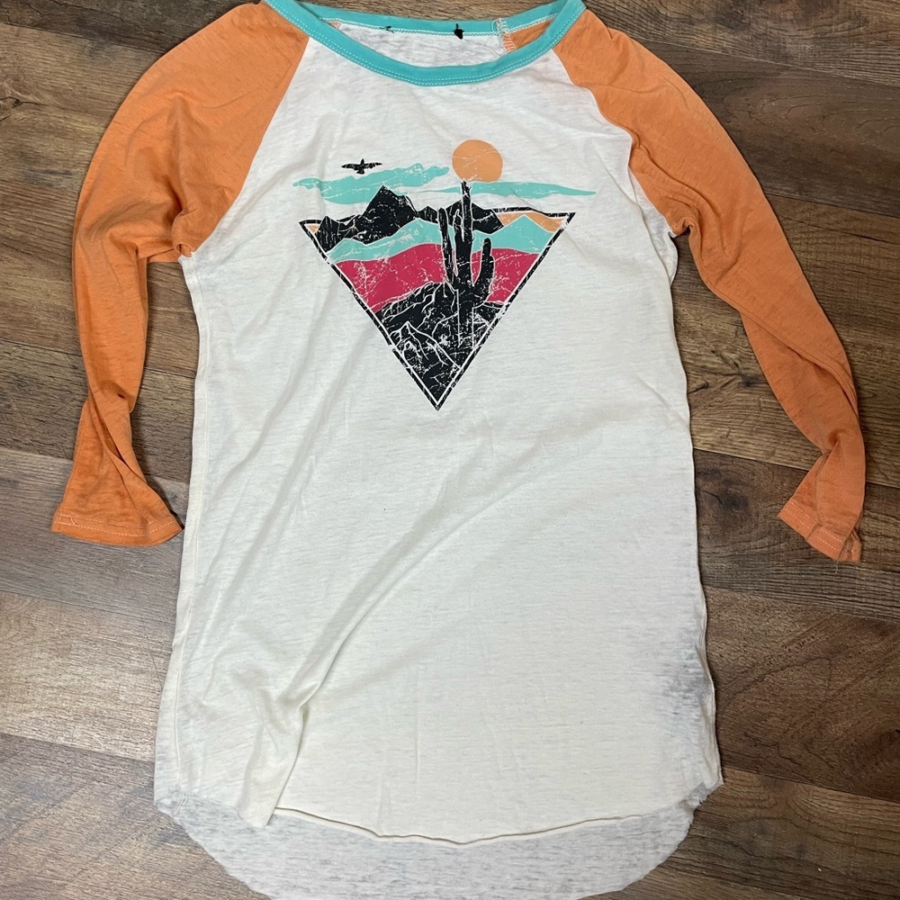 Desert Graphic Raglan Sleeve Top - Orange and Cream